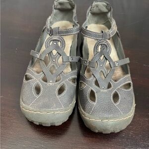 JBU Women's Charcoal Loafers with Artistic Cutouts